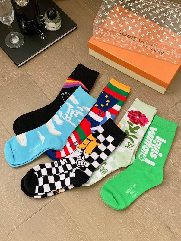 LV socks 090317